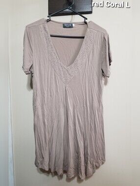 Red Coral Taupe V-Neck Short Sleeve Top - Large Tunic Metallic Accents